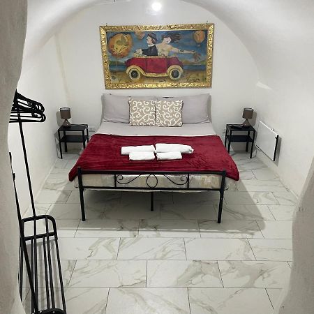 Mory&Clary Cave Palese Airport Panzió Bari Kültér fotó