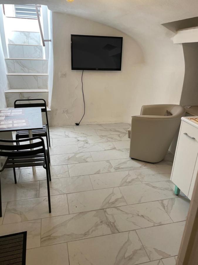Mory&Clary Cave Palese Airport Panzió Bari Kültér fotó