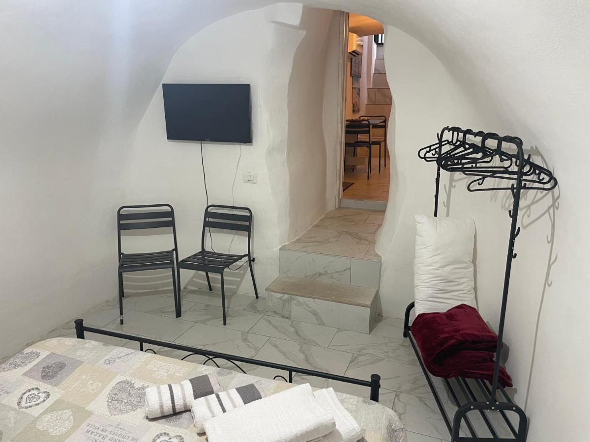 Mory&Clary Cave Palese Airport Panzió Bari Kültér fotó