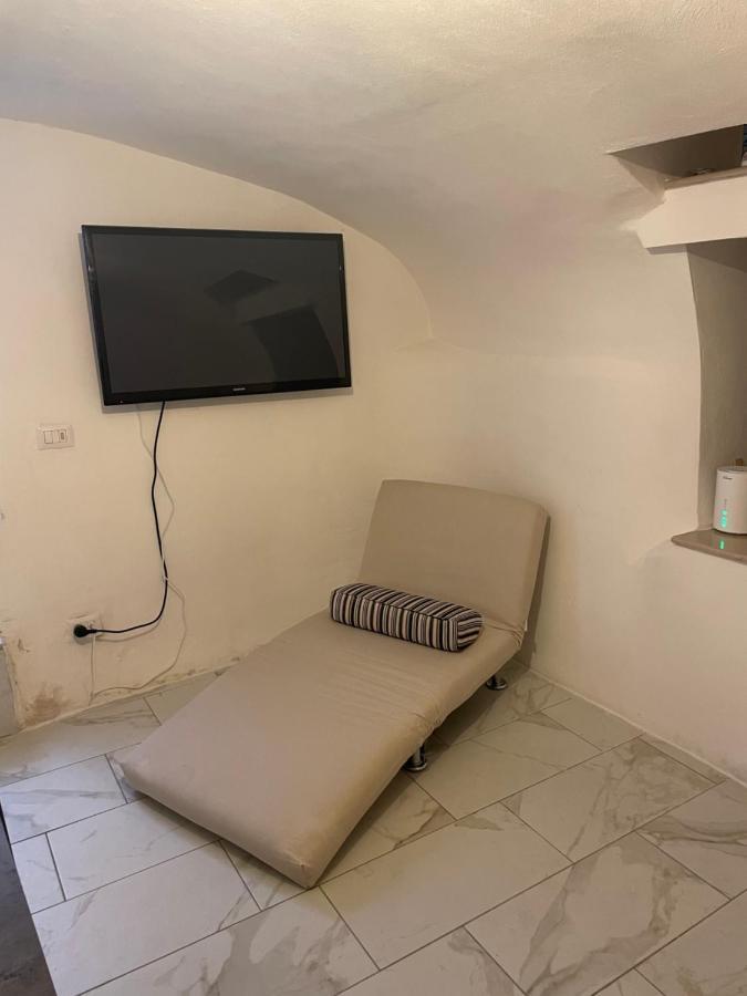 Mory&Clary Cave Palese Airport Panzió Bari Kültér fotó